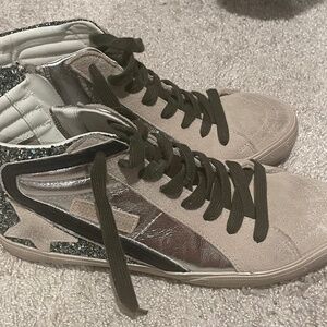 GG Sneakers